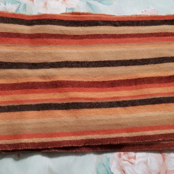 Like New Charles Tyrwhitt 100% Cashmere Scarf unisex, earth tones, - Picture 2 of 4